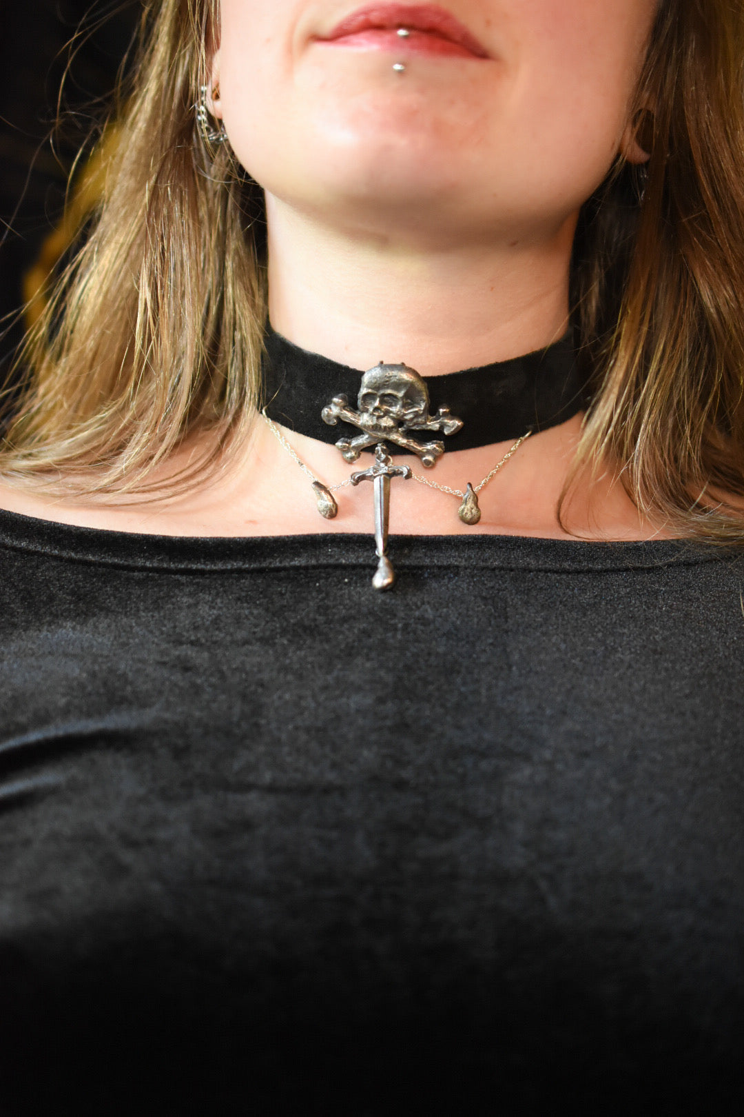 - COLLIER CHOCKER FERRUM FERO FERRO FEROR -