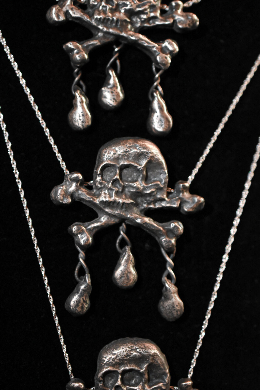 - COLLIER FERRUM FERO FERRO FEROR -