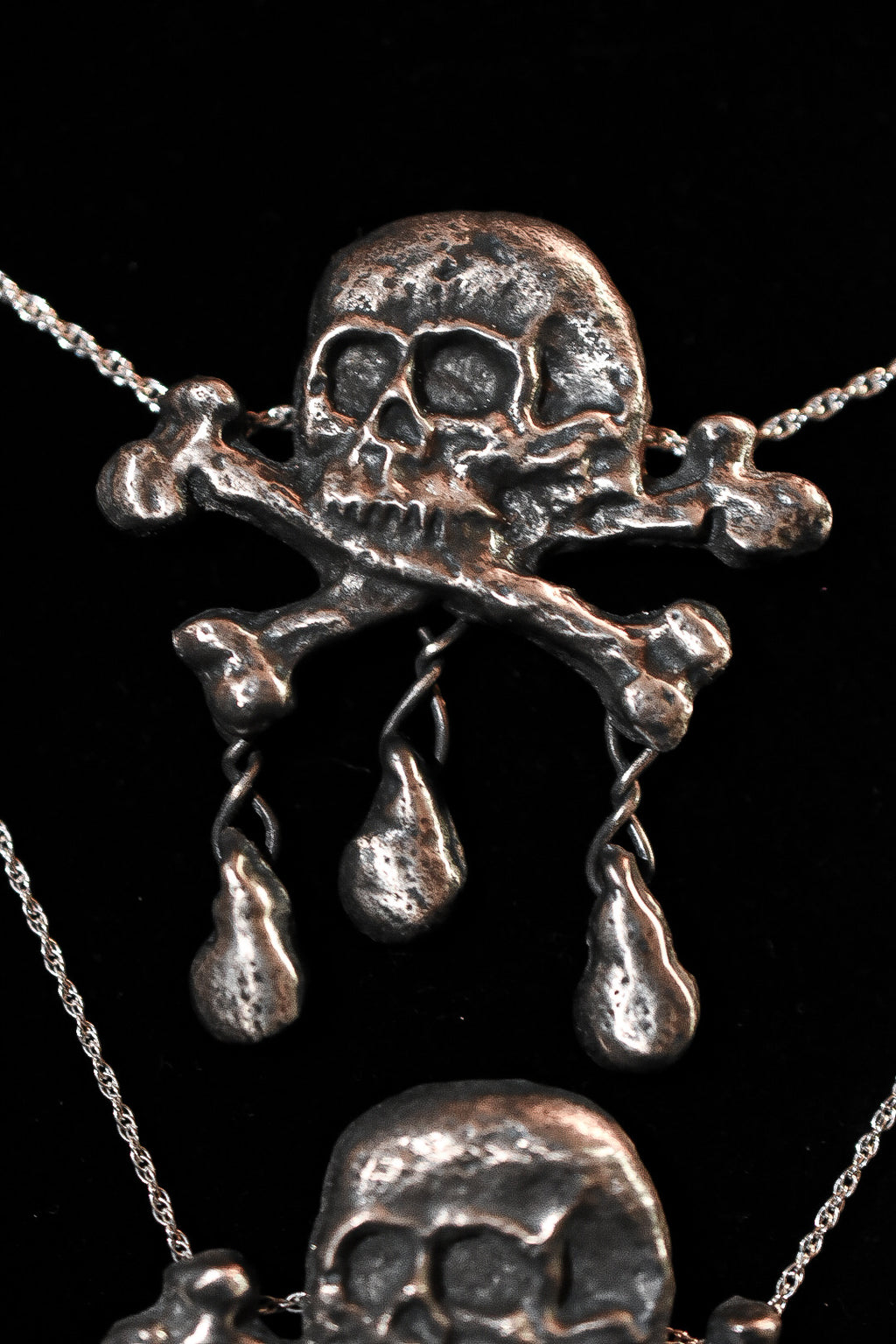 - COLLIER FERRUM FERO FERRO FEROR -