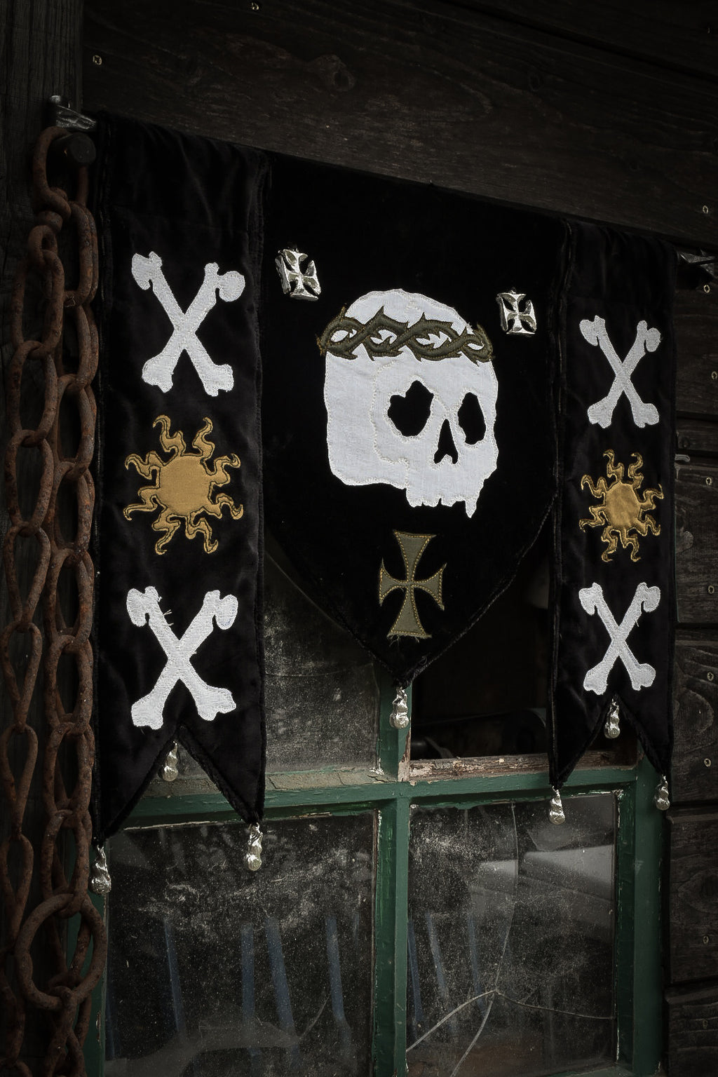 - BANNIÈRE - Etsi Mortuus Urit ! - VELOURS NOIR