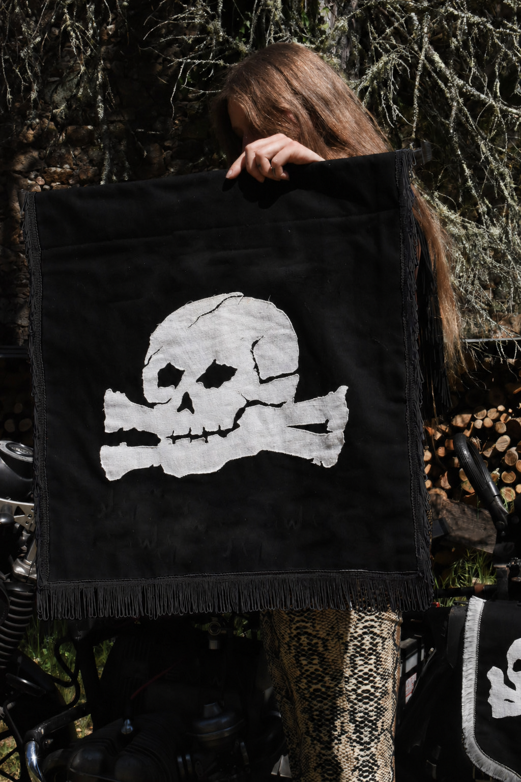 ÉTENDARD PERSONNALISABLE - Du Berceau au Tombeau - CUSTOMIZABLE BATTLE FLAG