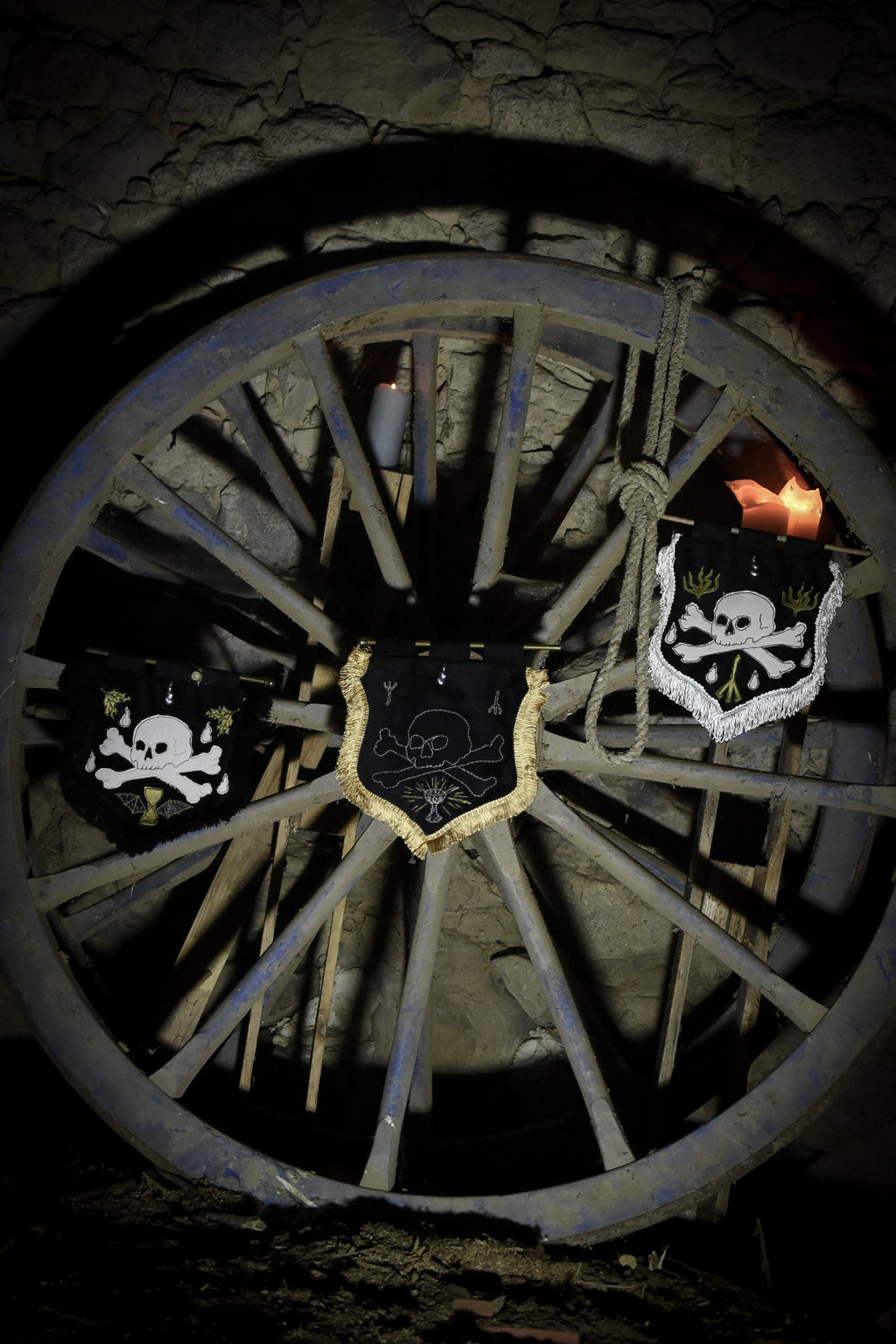 - ÉTENDARD BLASON - Ô Mort ! Tempus fugit ! -