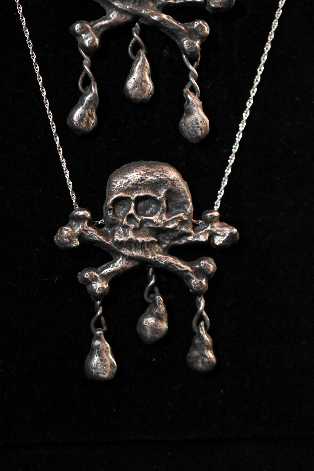 - COLLIER FERRUM FERO FERRO FEROR -