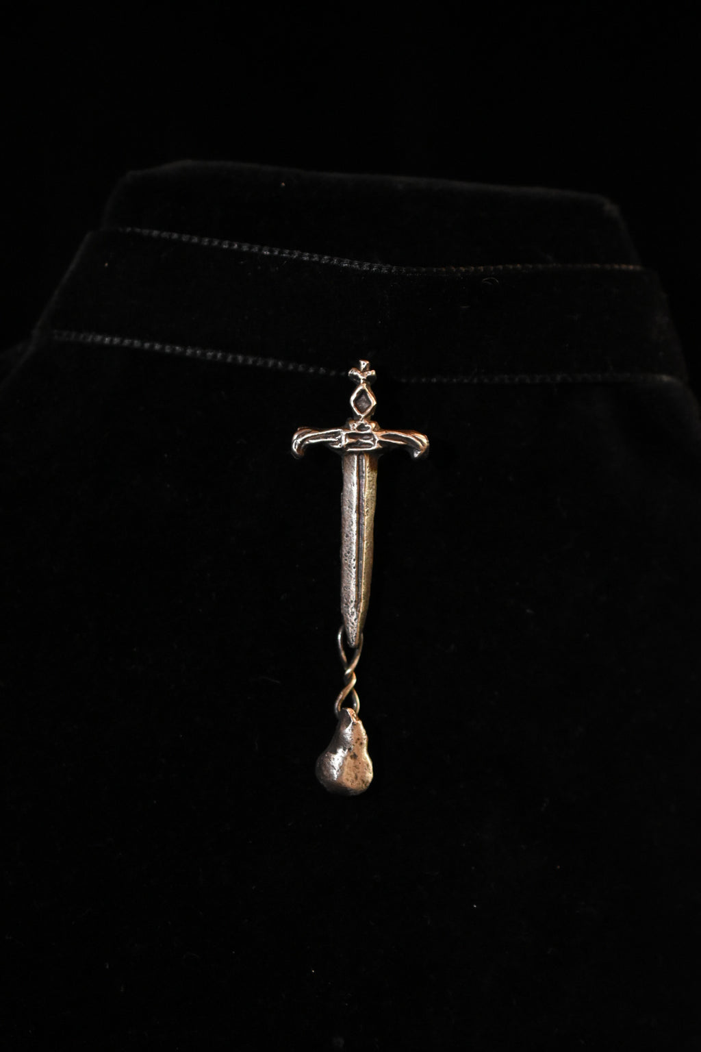 - COLLIER JOYEUSE - FERRUM FERO FERRO FEROR -
