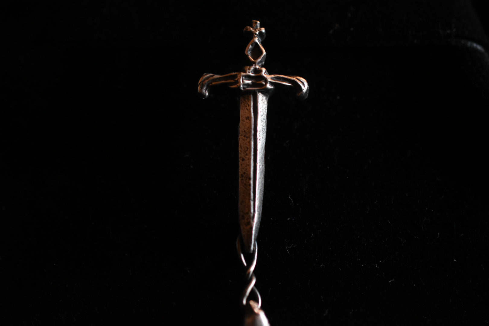 - COLLIER JOYEUSE - FERRUM FERO FERRO FEROR -